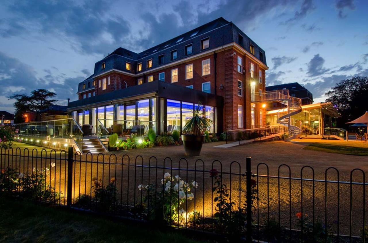 The Lensbury Resort Teddington Exterior foto