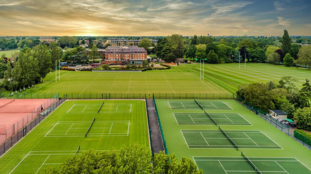 The Lensbury Resort Teddington Exterior foto